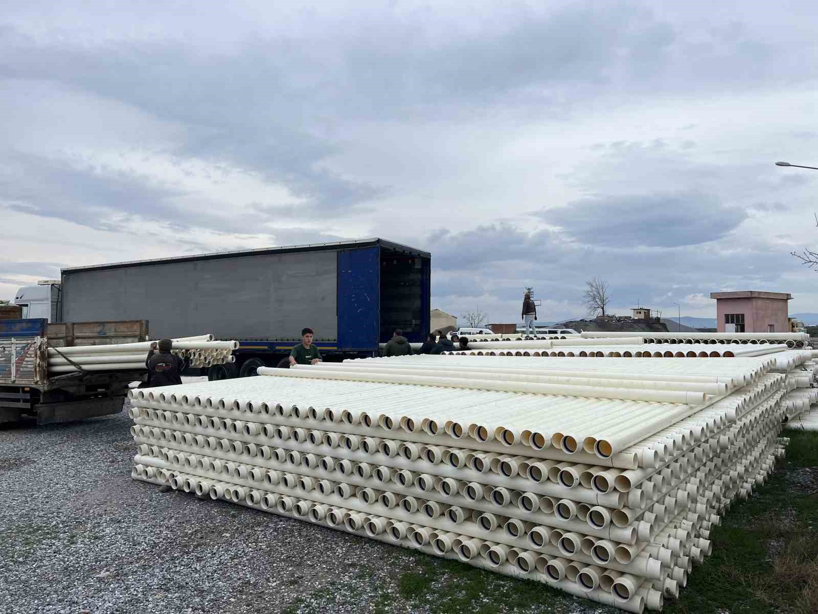 Akhisar ve Kırkağaç’ın sulama boruları teslim edildi