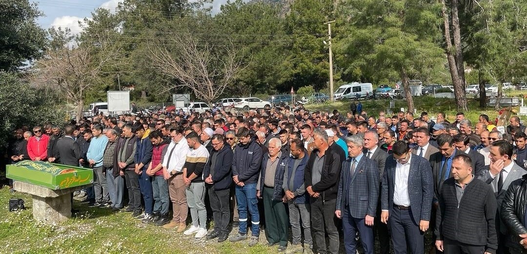 Marmaris’te belediye işçisi gözyaşları içinde toprağa verildi