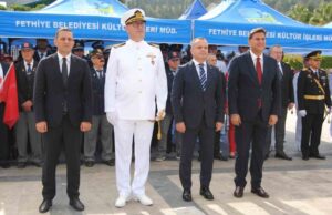 Fethiye’de 29 Ekim Cumhuriyet Bayramı çelenk sunma töreni ile başladı