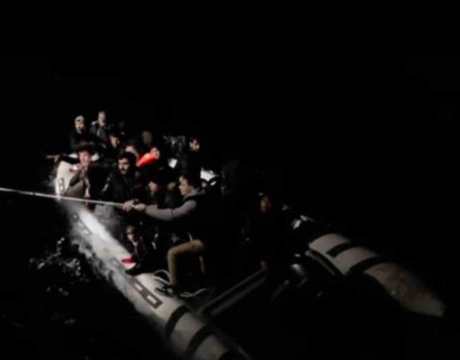 13’ü çocuk 29 düzensiz göçmen kurtarıldı, 2 göçmen kaçakçısı yakalandı