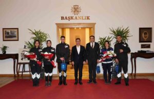 Uyuşturucuya geçit vermeyen ekibe Başkan Aras’tan ödül