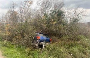 Milas’ta araç şarampole uçtu: 1 yaralı