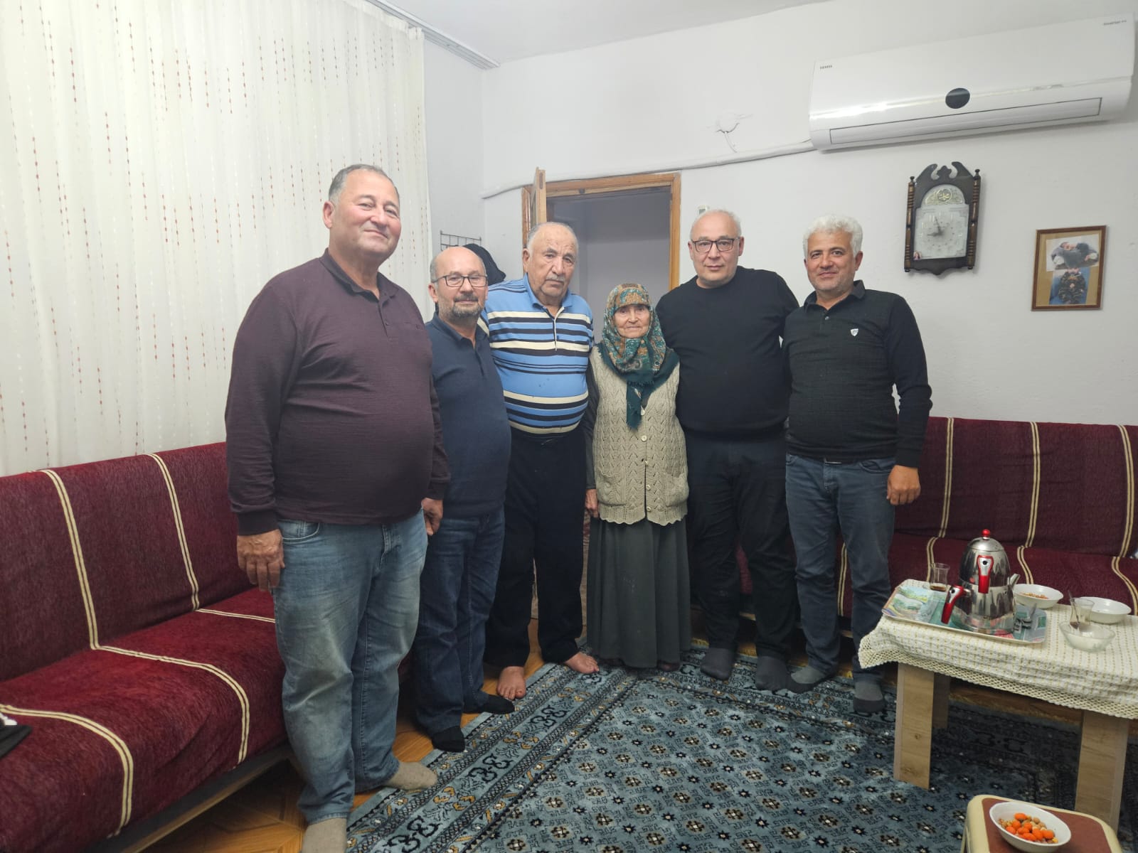 Dalaman İş Adamları Derneğinden Şehit Ailesine Yılbaşı Gecesi Ziyareti Yapıldı