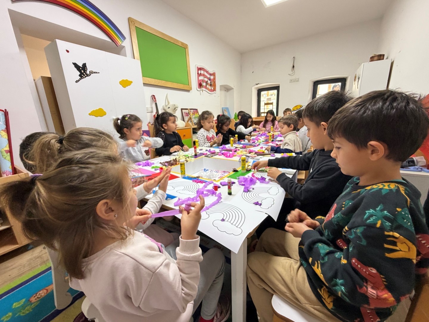 Gökkuşağı Sanat Atölyesi yoğun ilgi gördü