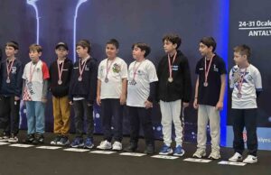 Büyükşehir Satranç Takımı’ndan Türkiye şampiyonluğu