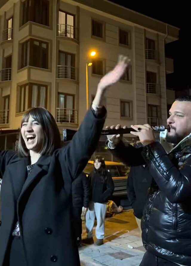 Kanseri yendi, davul-zurna ile kutladı