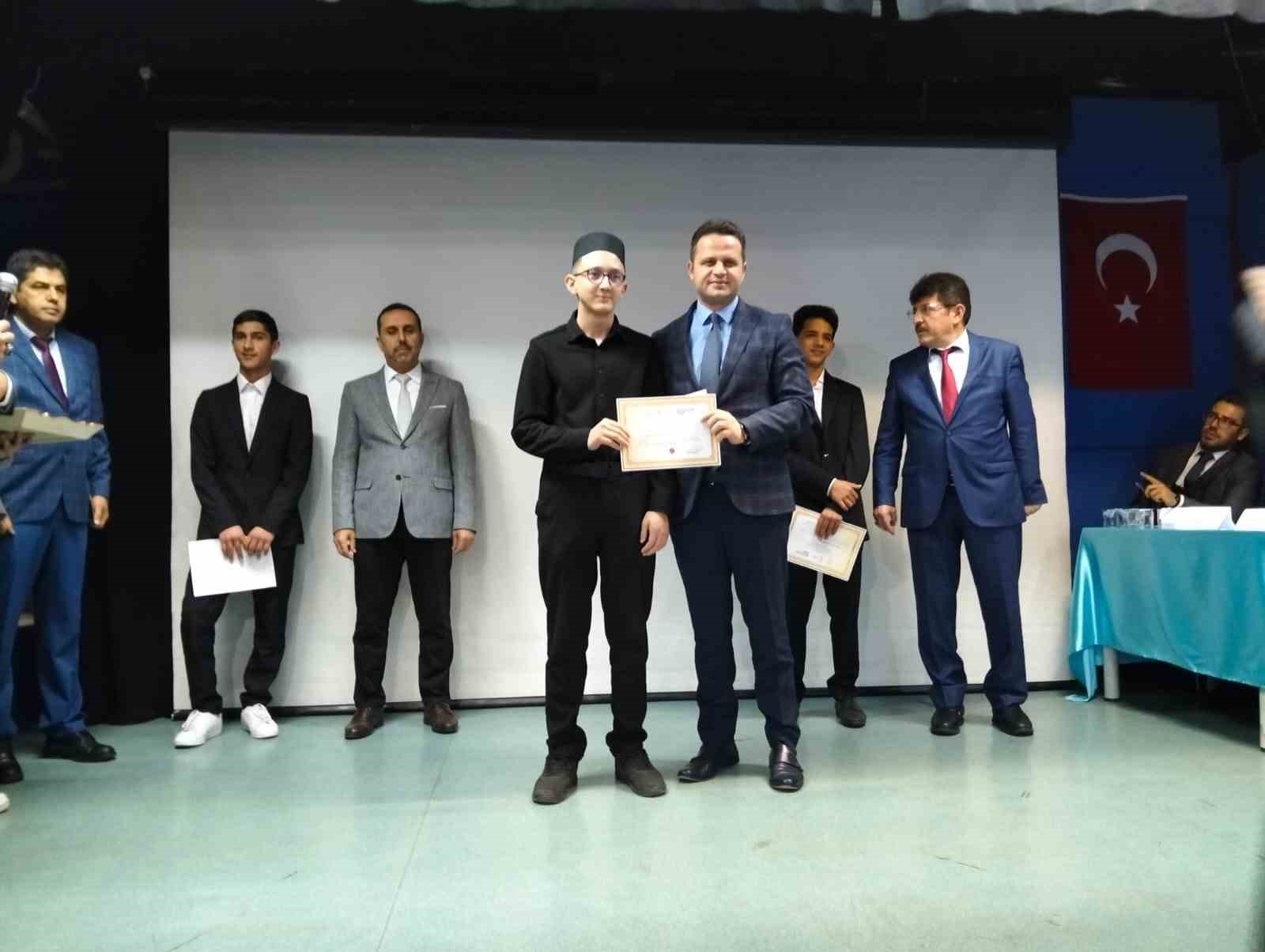 Köyceğiz’den Uysal, “Genç Sâda Kur’an-ı Kerim’i Güzel Okuma Yarışması” il birincisi oldu