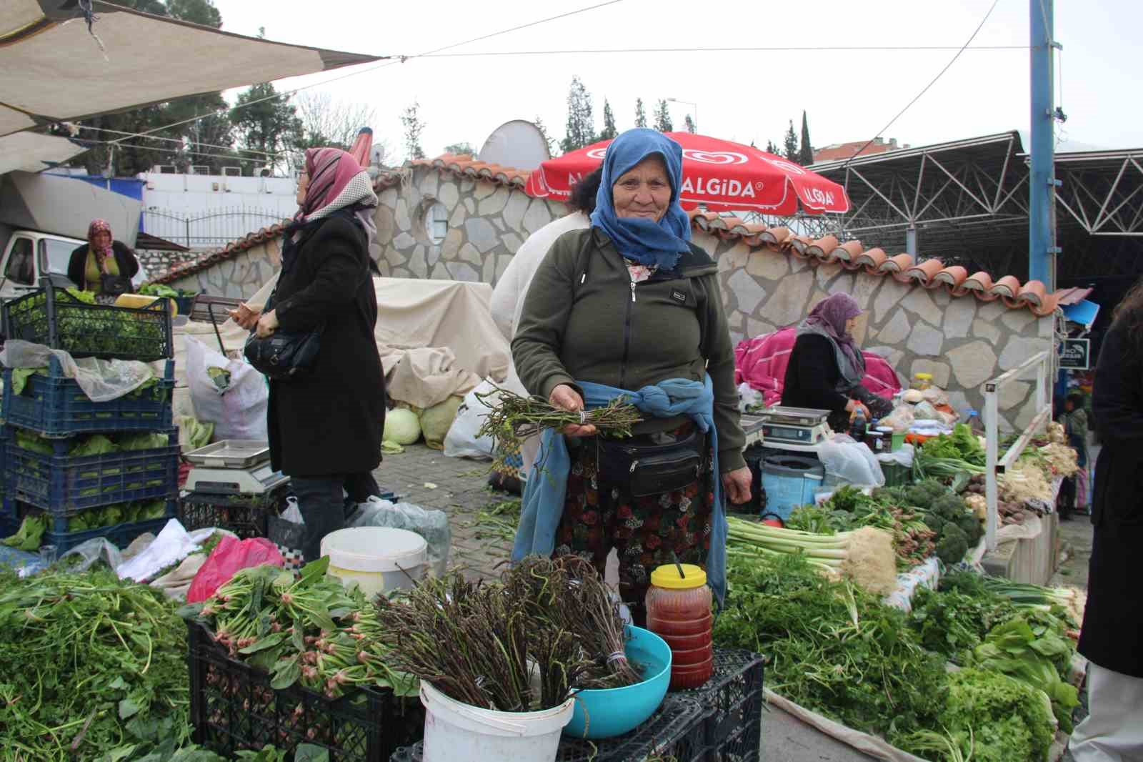 Menteşe Pazarında tilkişen sezonu başladı