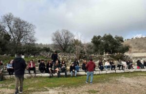 Genç eller geçmişin izlerini seramik ile şekillendirdi