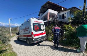 Önce karısını, sonra kendini vurdu