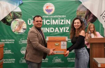 Dalaman Belediyesi’nden genç arıcılara kovan desteği