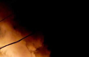 İşçi lojmanları alevlere teslim oldu