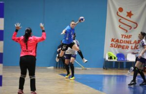 Denizin kızları nefes kesen maçta Üsküdar’ı devirdi