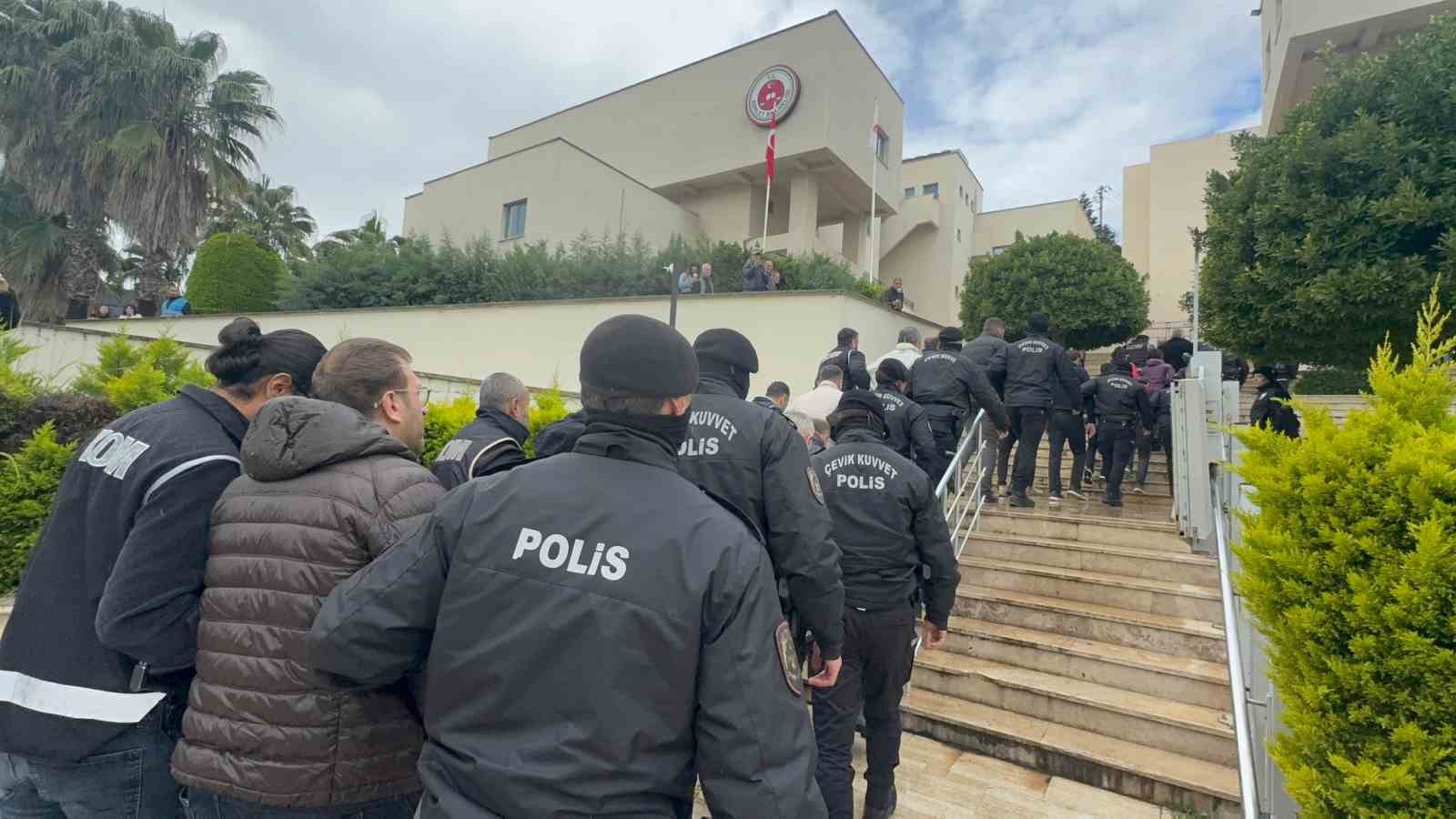 Marmaris’teki rüşvet operasyonunda 4 tutuklama