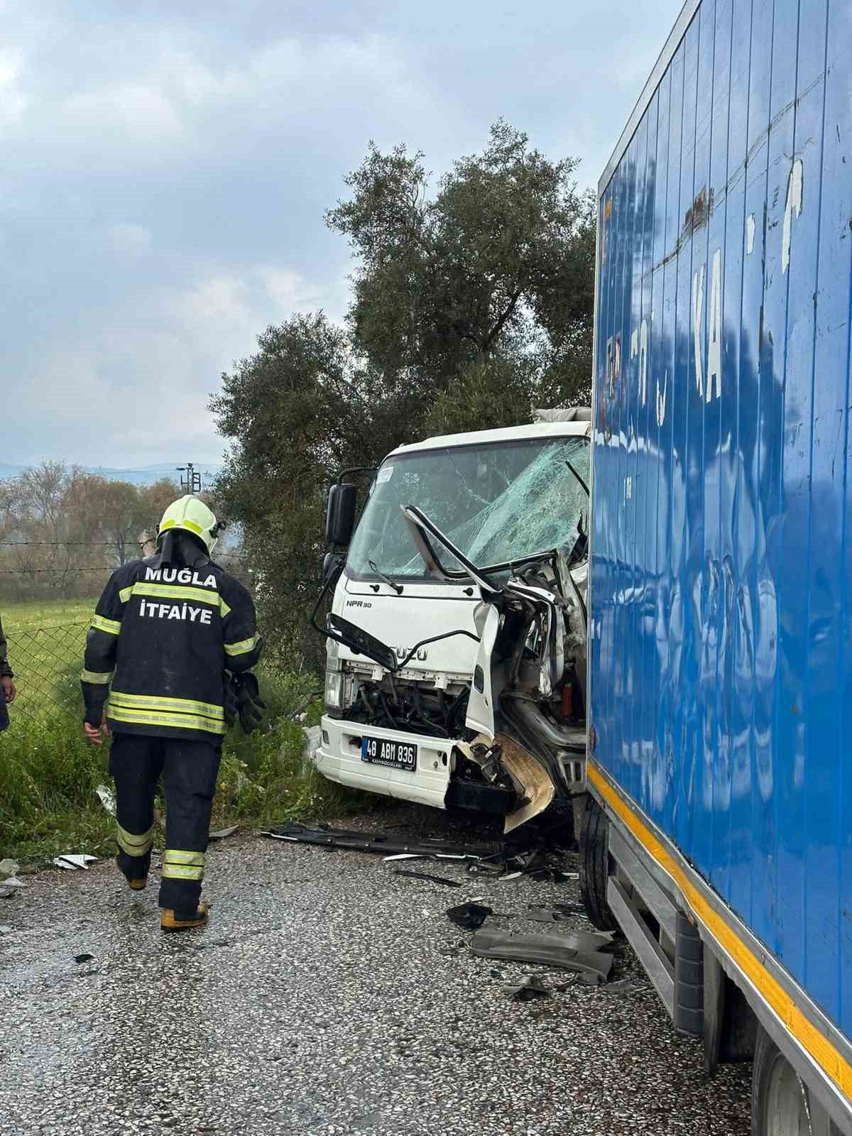 Milas’ta sıkışmalı kaza