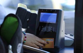 Muğla Büyükşehir, Muğla Kart hizmetini yerinde sunuyor