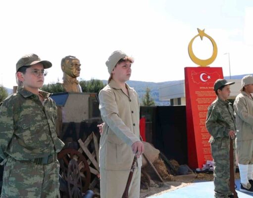 MTK Ortaokulu’nda 111. yılında Çanakkale Zaferi ve şehitler unutulmadı