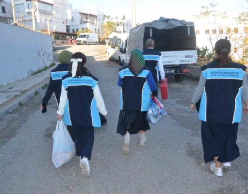 Bodrum Belediyesi minik yüzleri güldürdü