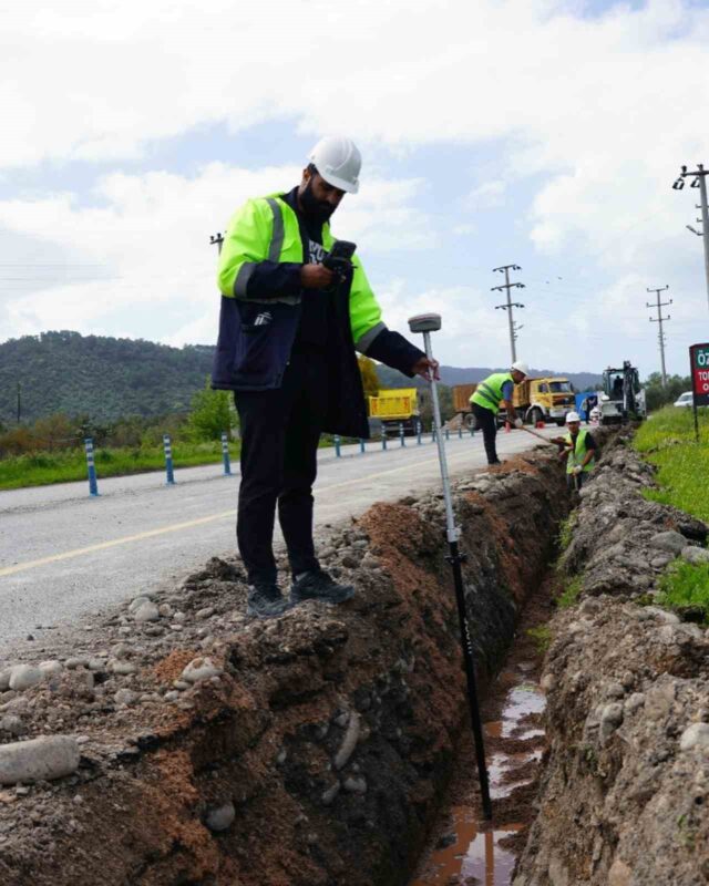 Ömrünü tamamlamış içme su hatları yenileniyor