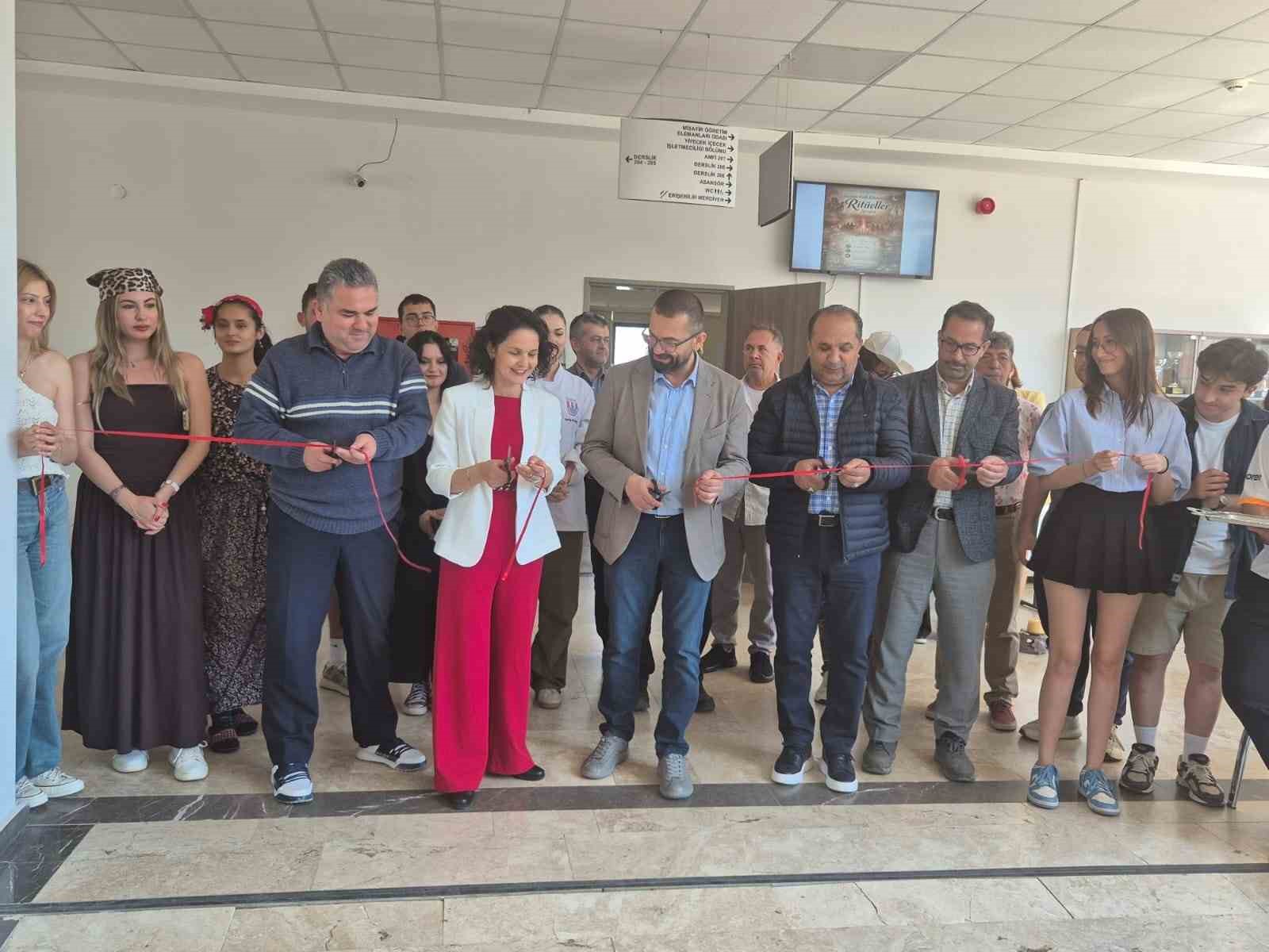 Üniversite öğrencilerinden “Anadolu Halk Kültüründe Ritüeller” sergisi