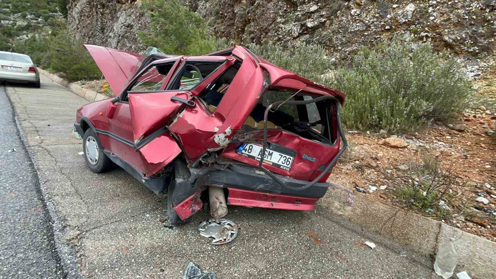 Kazada Fiat araçlar kağıt gibi ezildi