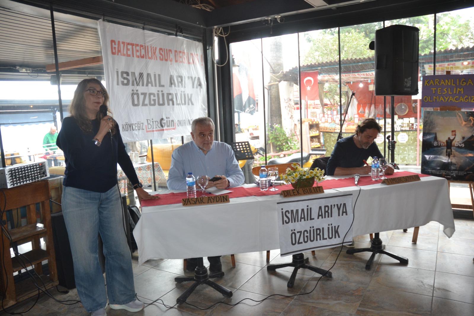 İsmail Arı’nın Kitaplarını İmzaladılar