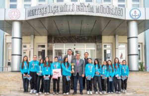 Menteşe Cumhuriyet Ortaokulu Hokey Takımı, Türkiye yarı finalleri yolunda