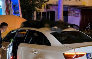 Kazada otomobilin üzerine savrulan motosiklet sürücüsü hayatını kaybetti