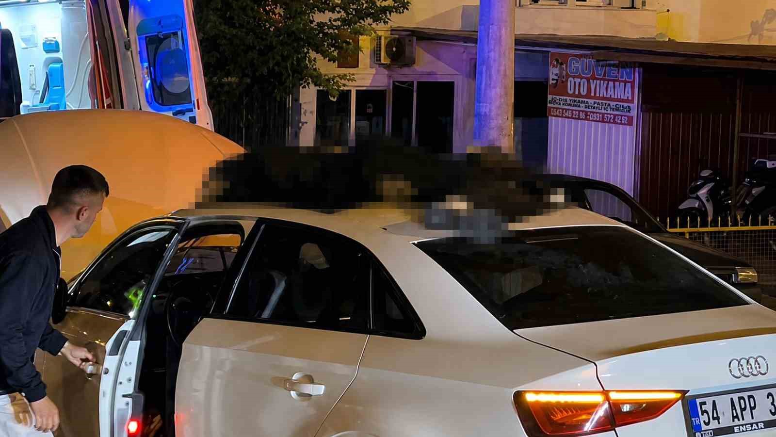 Kazada otomobilin üzerine savrulan motosiklet sürücüsü hayatını kaybetti