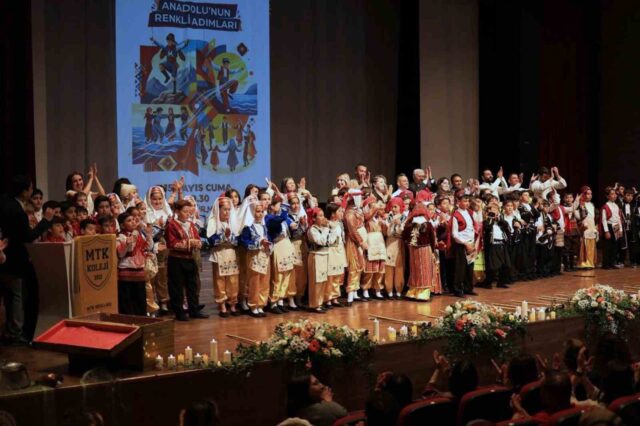 MTK Koleji öğrencilerinden ‘Anadolu’nun Renkli Adımları’ gösterisi