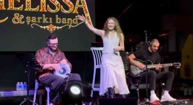 Romanyalı yıldız Amelissa’dan Bodrum’da bayram şovu