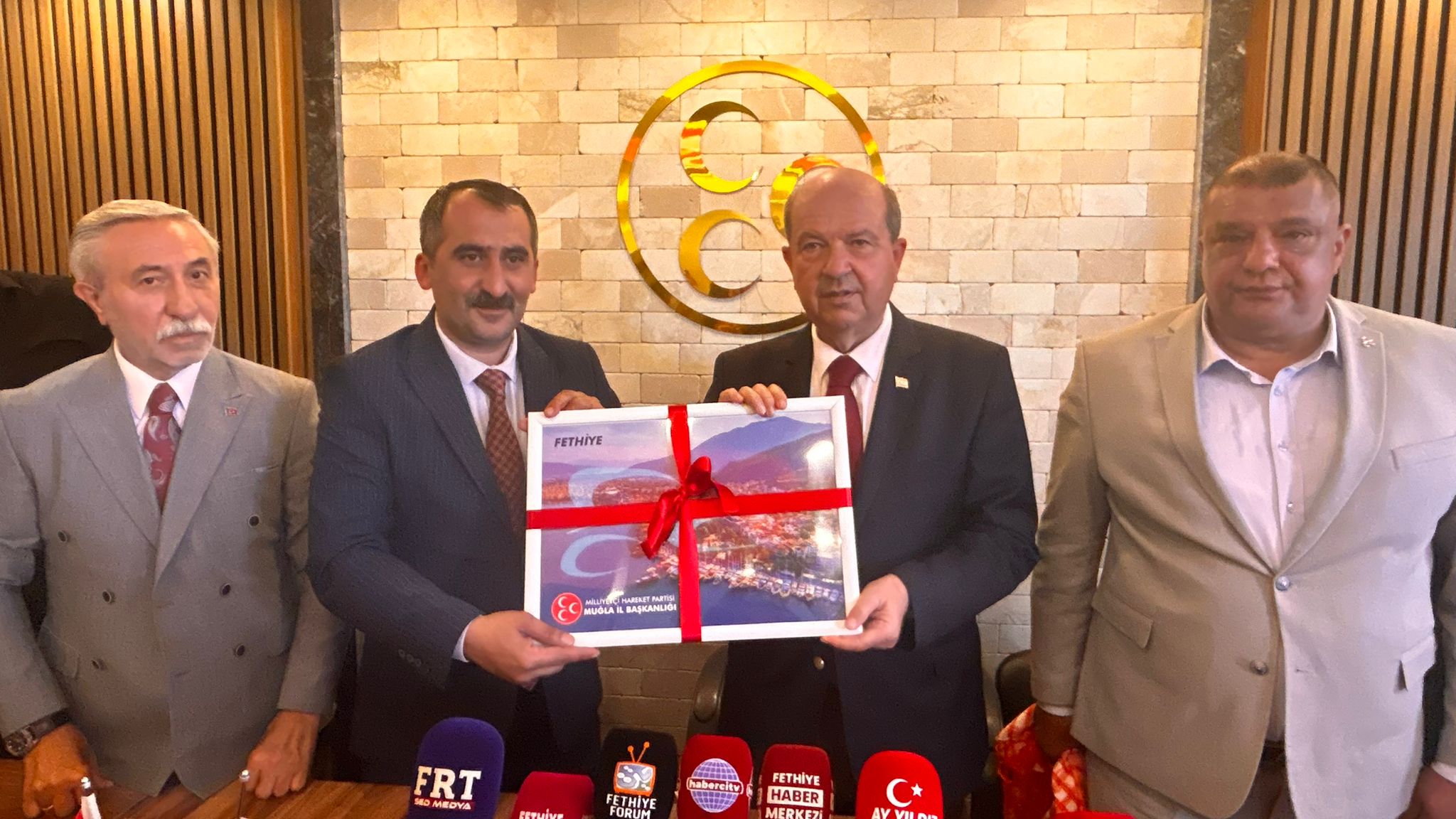 KKTC 5. Cumhurbaşkanı Ersin Tatar’dan MHP Fethiye İlçe Başkanlığı’na Ziyaret: