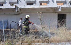Menteşe’de otel arkasındaki otluk alanda yangın