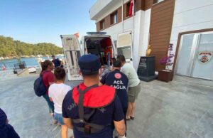 Tersane adasında rahatsızlanan vatandaşa tıbbi tahliye