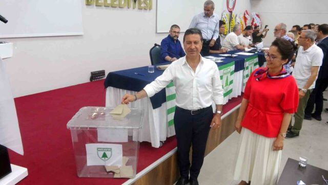 Muğlaspor’da Başkan Kıyanç güven tazeledi