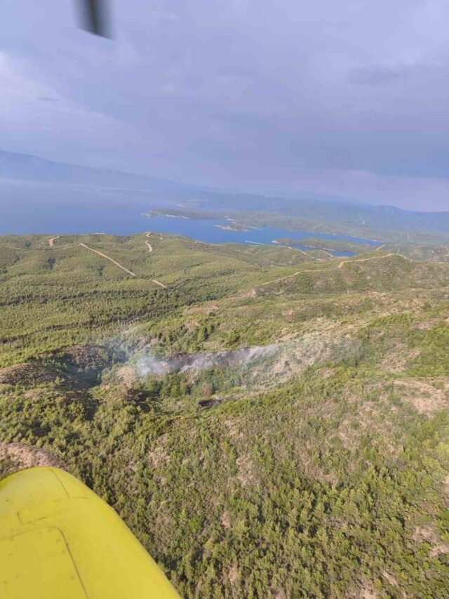 Marmaris’teki yıldırım kaynaklı orman yangını söndürüldü