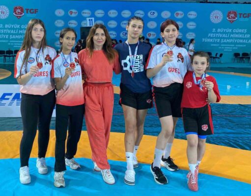 Köyceğizli güreşçiler Türkiye Şampiyonası’ndan 5 madalya ile döndü