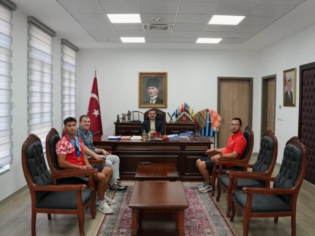 Köyceğiz Kaymakamı Kumcu, Dünya Şampiyonu Karahan’ı ağırladı