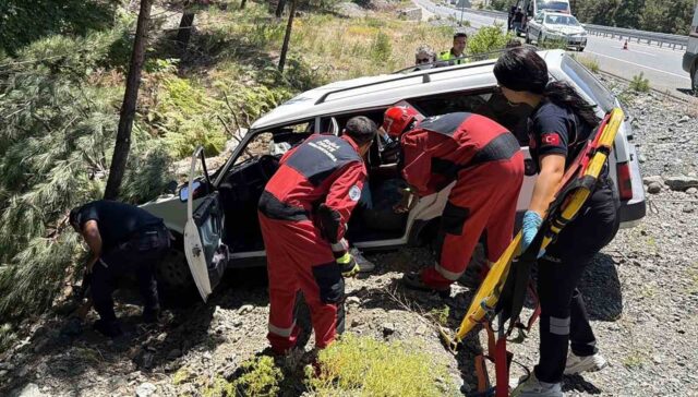 Muğla-Denizli karayolunda kaza: 2 yaralı