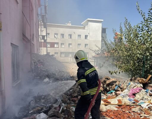 Muğla’nın Menteşe ilçesinde korkutan yangın