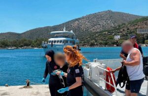 Gezi teknesinde rahatsızlanan vatandaşa tıbbi tahliye
