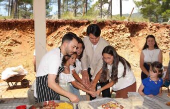 Köyceğiz’de “Her Çocuğa Bir Dilim Mutluluk” projesi hayata geçirildi