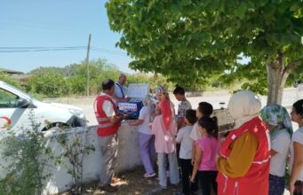 Kızılay Ortaca Şubesi’nden Çocuklara Dondurma İkramı