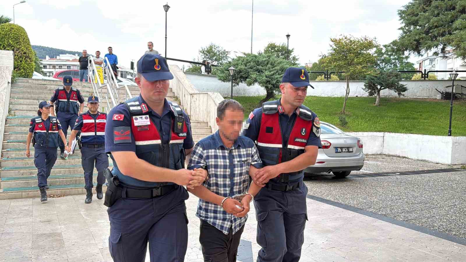 Menteşe’de akrabasını öldüren katil zanlısı adliyeye sevk edildi