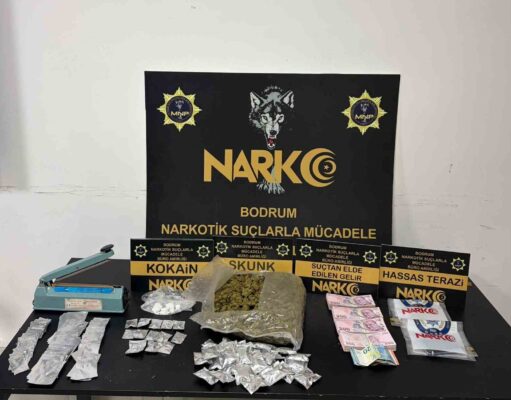 Uyuşturucu tacirlerine ağır darbe: 900 gram skunk, kokain ve pres makinesi ele geçirildi