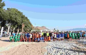 Bodrum’da 1. Günbatımı Çocuk Plaj Futbol Şenliği başladı