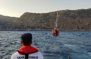 Arızalanan yat, Sahil Güvenlik ekipleri tarafından kurtarıldı