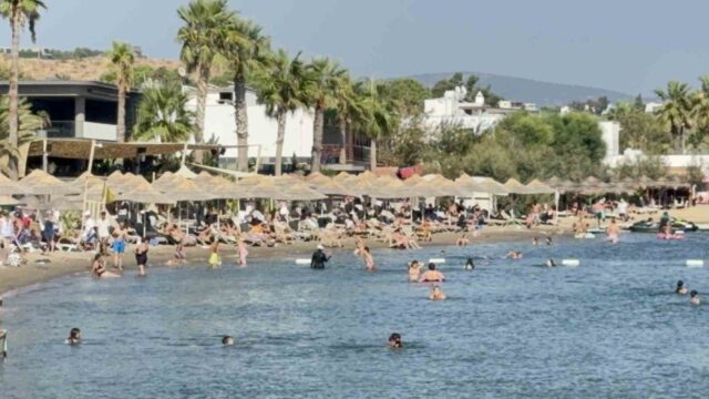 Bodrum’da termometre 40’ı, hissedilen sıcaklık 45’i gördü