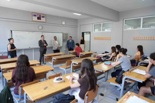 Muğla İl Milli Eğitim Müdürü Çay, yaz kursları ve tercih danışmanlığı çalışmalarını inceledi
