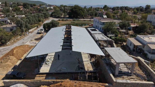 Pınarlıbelen’de "Pazar Yeri ve Sosyal Etkinlik Alanı Projesi" hızla sürüyor